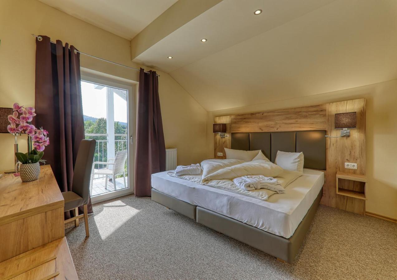 Wellnesshotel Deine Auszeit, Adults Only Achslach Eksteriør billede