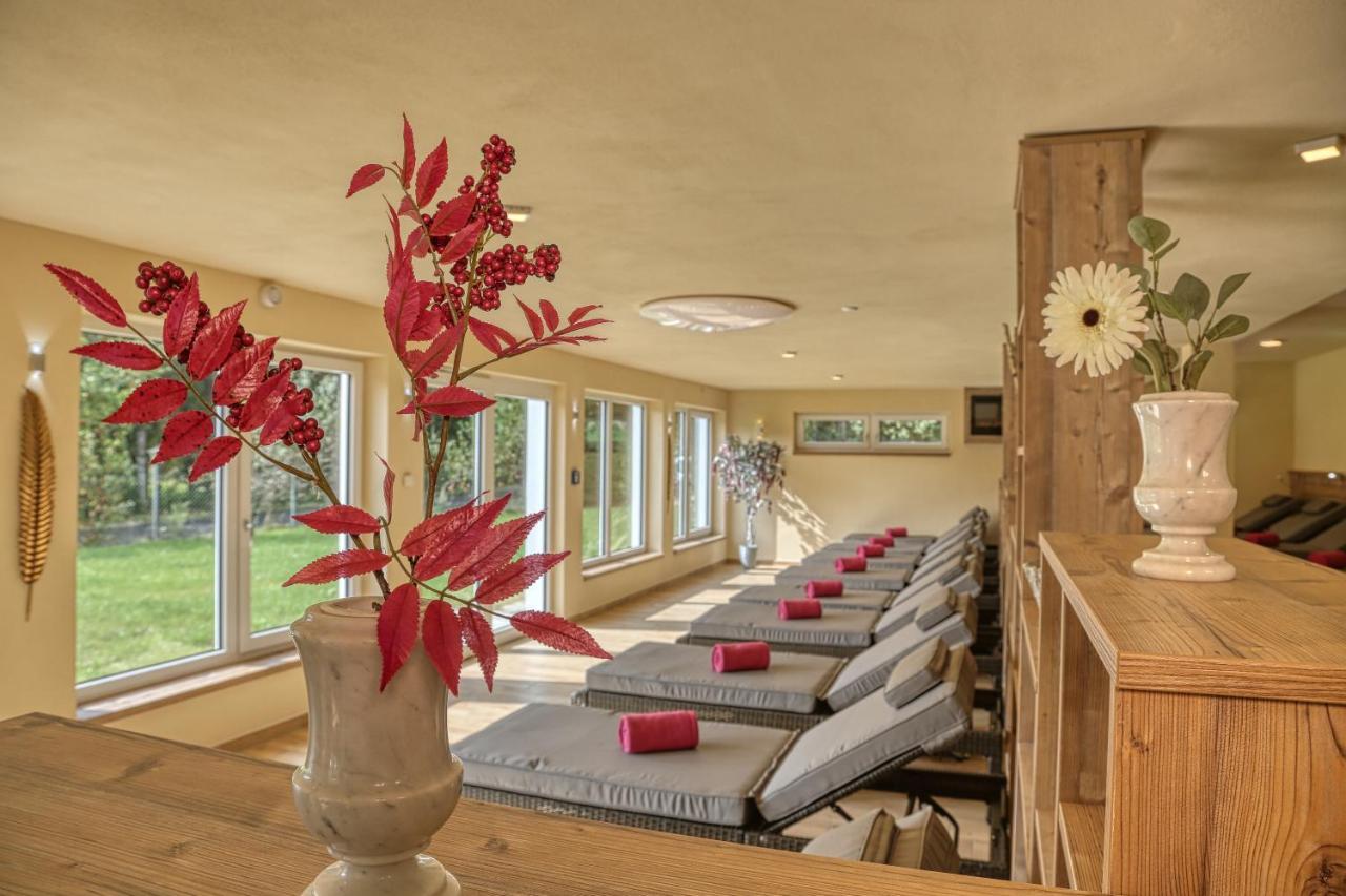 Wellnesshotel Deine Auszeit, Adults Only Achslach Eksteriør billede