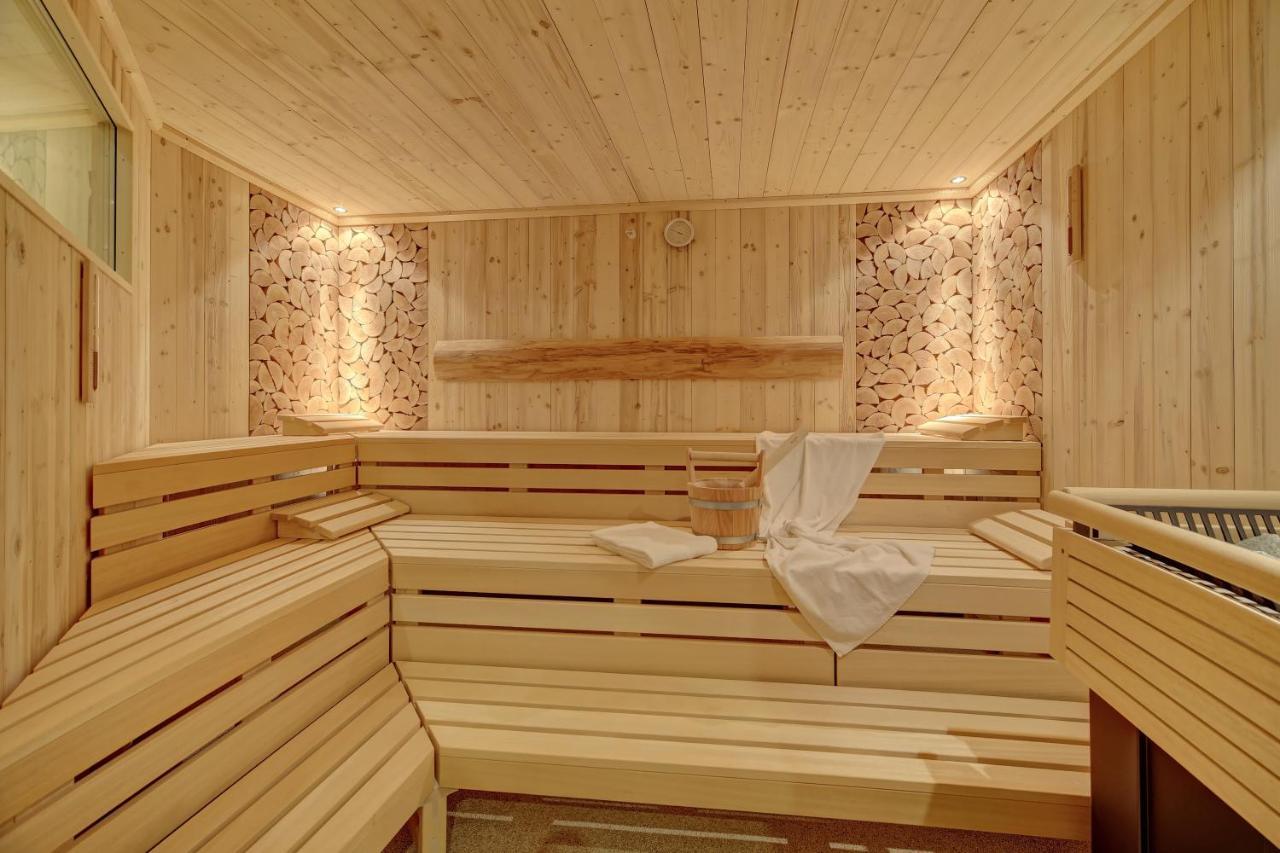 Wellnesshotel Deine Auszeit, Adults Only Achslach Eksteriør billede
