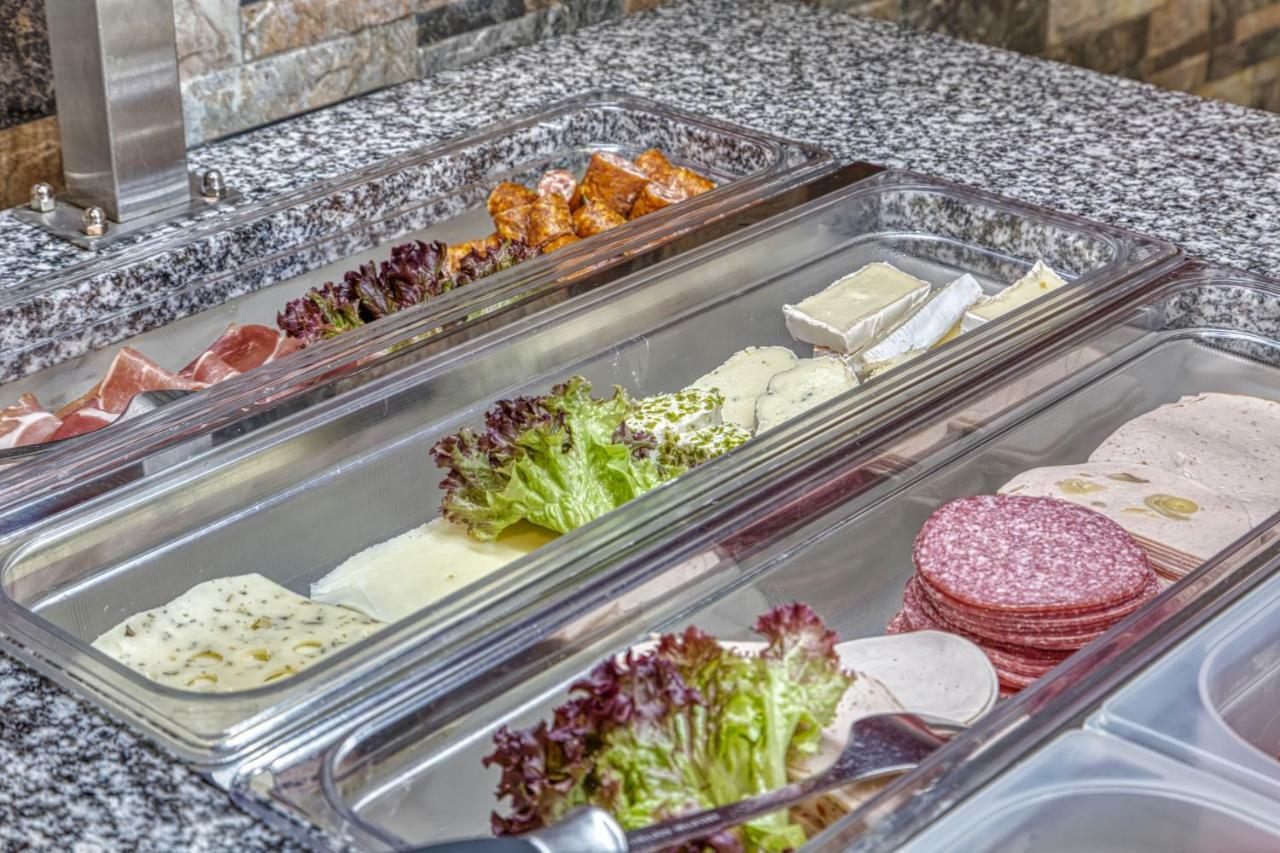 Wellnesshotel Deine Auszeit, Adults Only Achslach Eksteriør billede