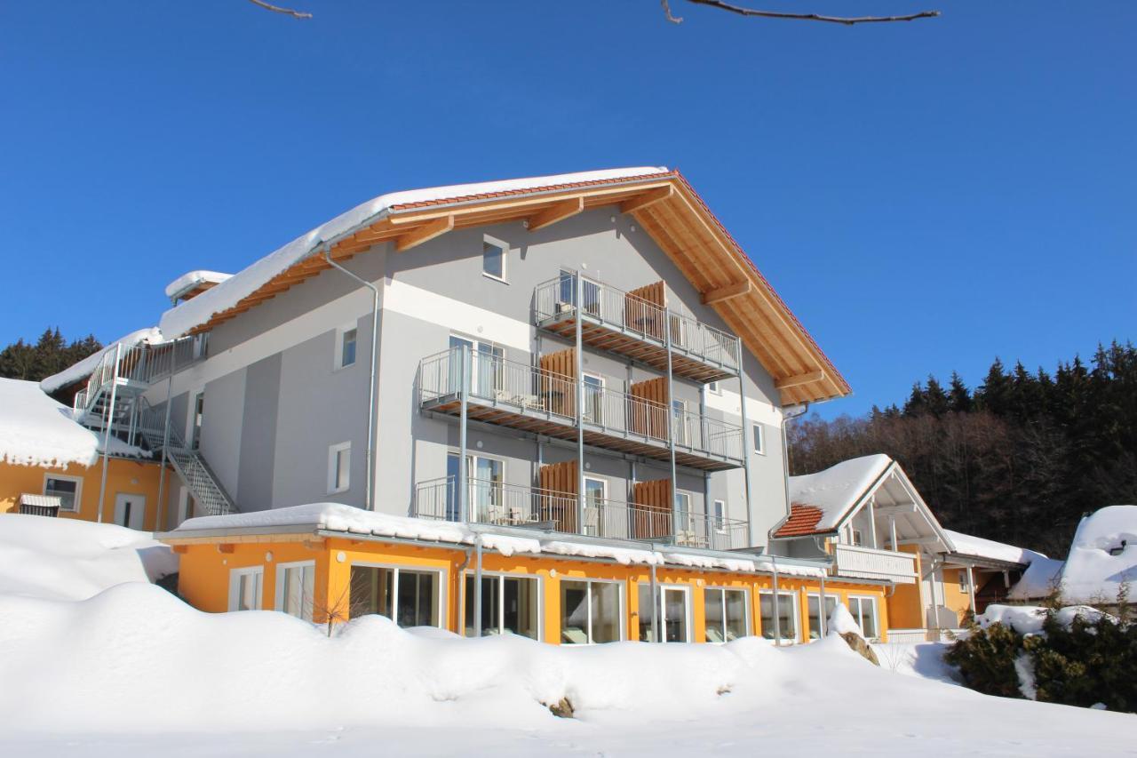 Wellnesshotel Deine Auszeit, Adults Only Achslach Eksteriør billede
